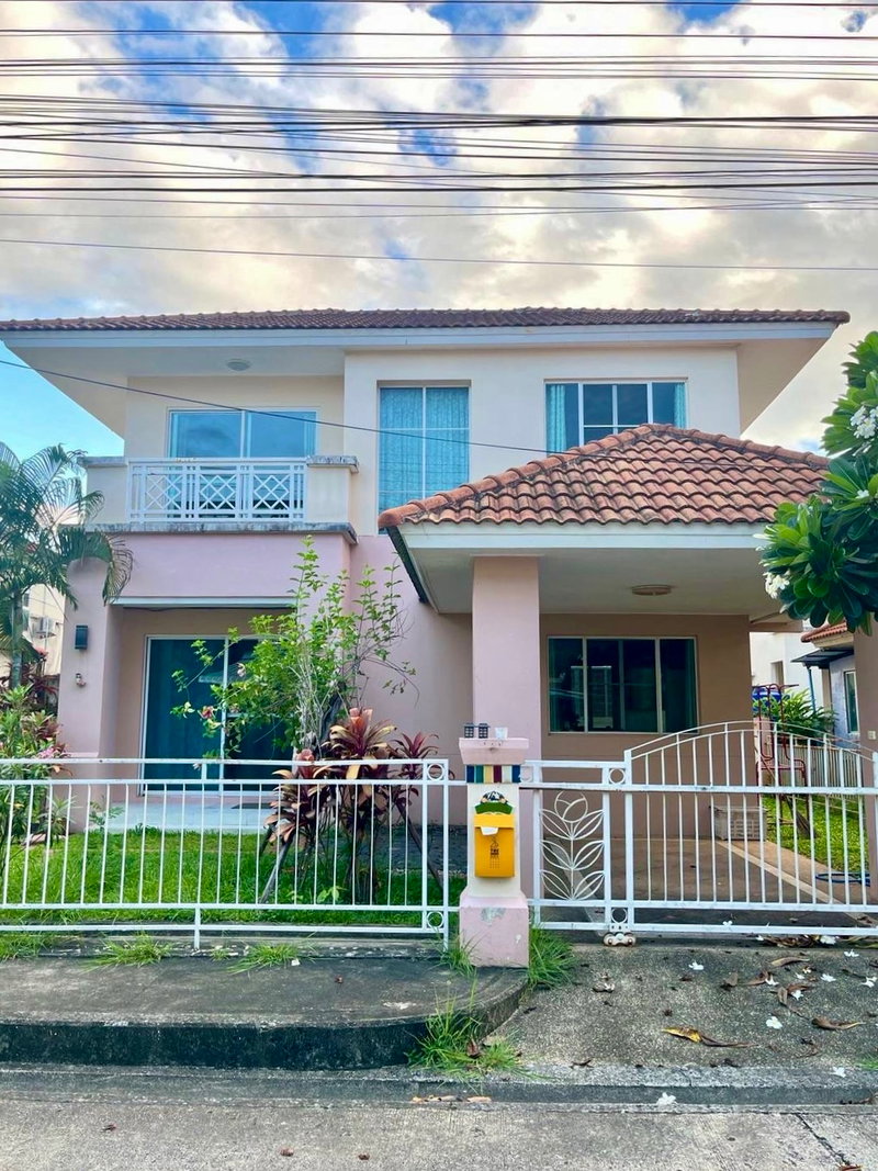 Houses for rent : Cozy House for RENT! Near Ruamchok area   📍Location: Land & House Village (Sansai-Maejo) 🏡  with 3 Bedrooms 2 Bathrooms