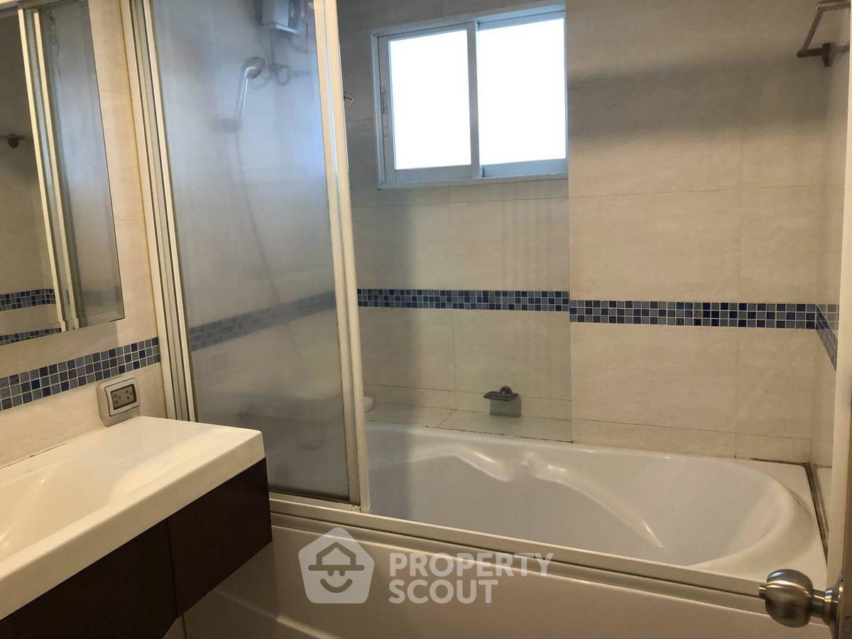 picture 1-BR Condo at Life @ Ratchada-Huaikwang near MRT Sutthisan (ID 2794751) - 1/8