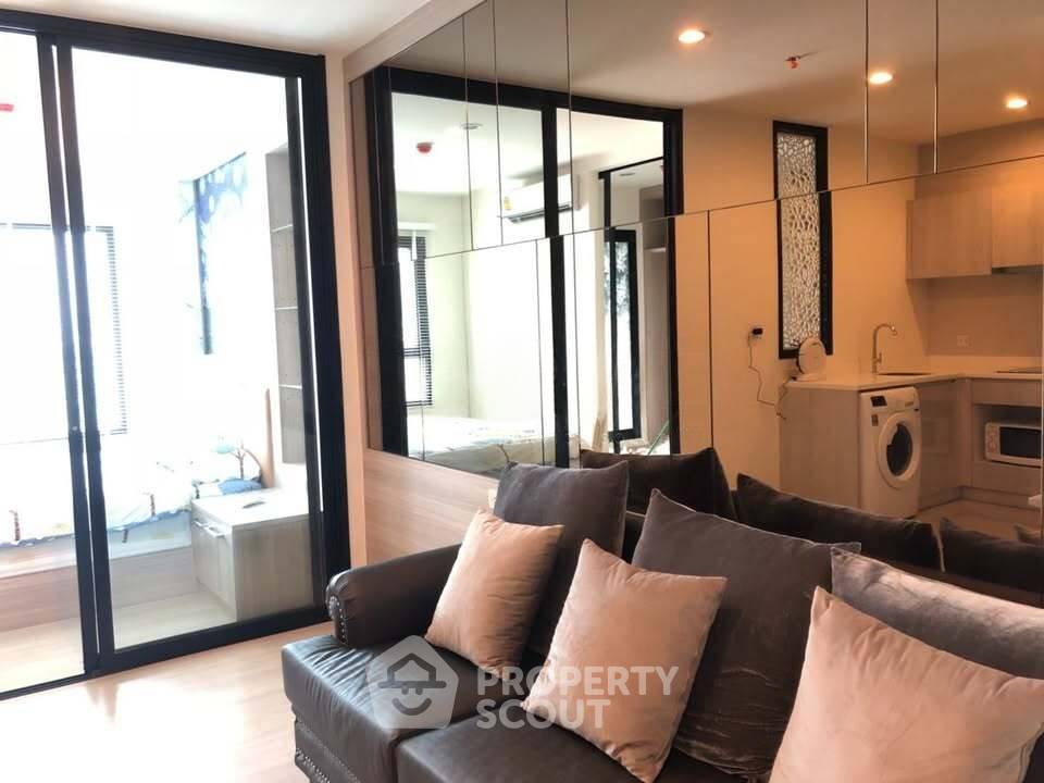 picture 1-BR Condo at Life Asoke near ARL Makkasan (ID 2745694) - 1/11