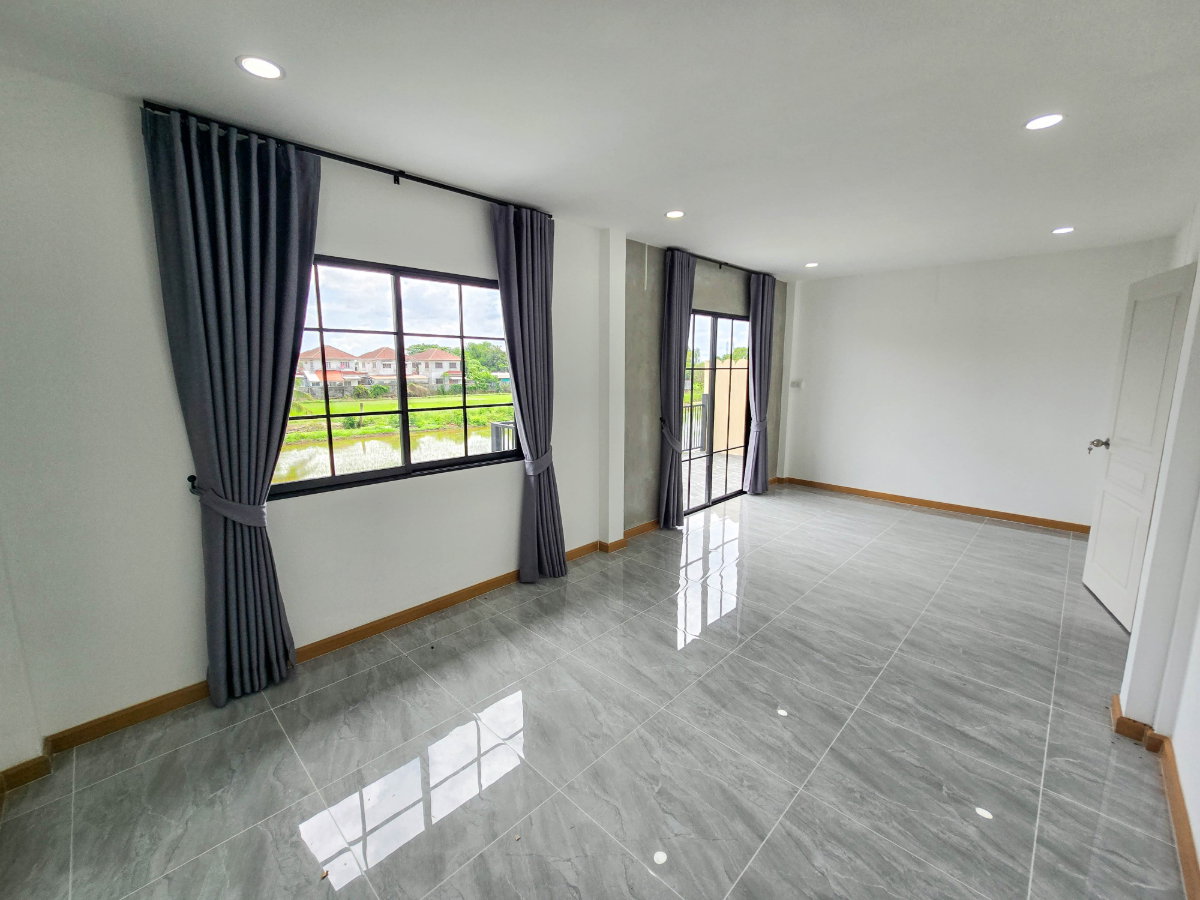 รูป บ้านเดี่ยว 2 ชั้น ซ.นิมิตใหม่ 40 กว้างมาก มีห้องชั้นล่าง2ห้อง ชั้นบนมีเทอเรสวิวทุ่งนา - รูปที่ 23/24