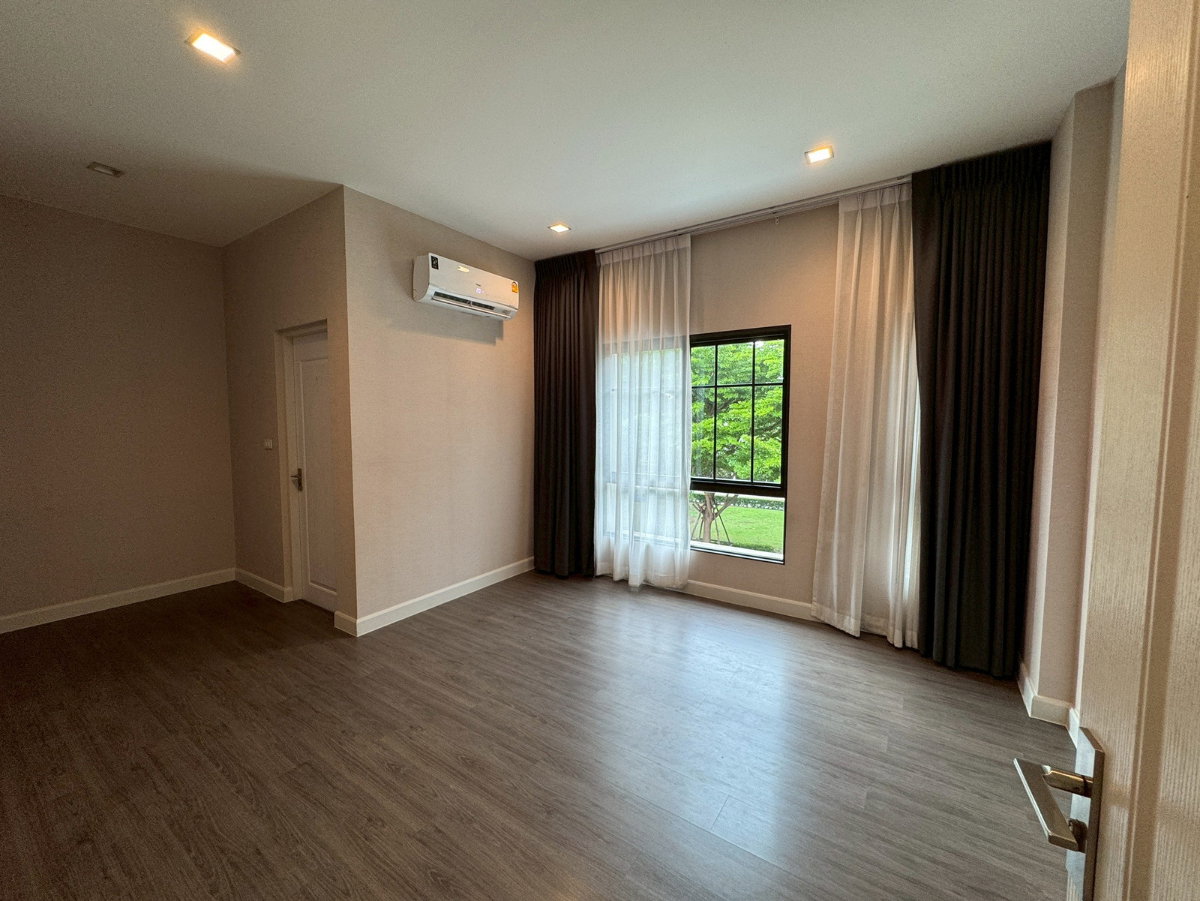 รูป ให้เช่าบ้านเดี่ยว 2 ชั้น ม.บางกอก บูเลอวาร์ด สาทร-ปิ่นเกล้า 2 หลังมุมโซนใกล้สวน - รูปที่ 17/21