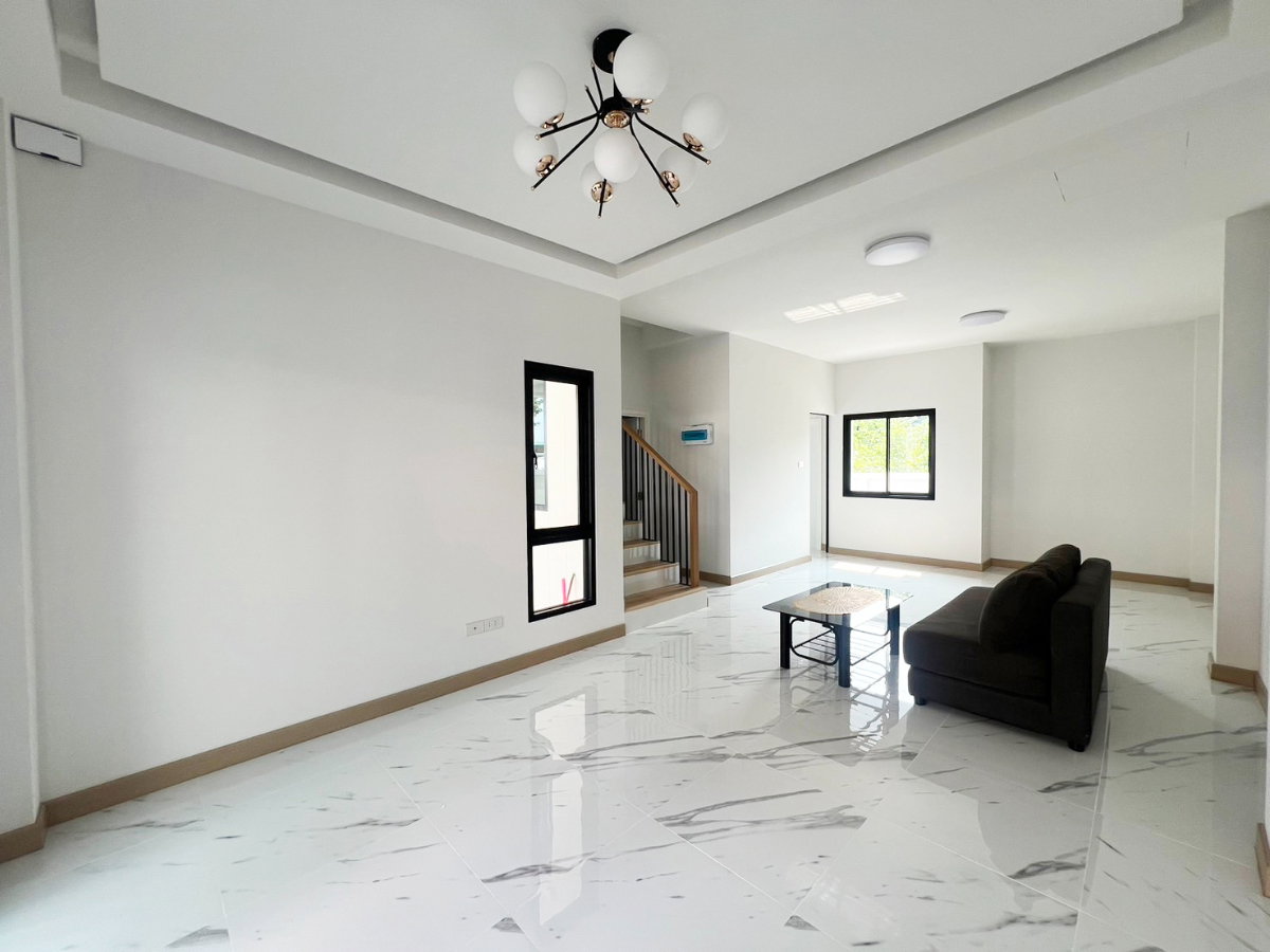 รูป ขายบ้านเดี่ยวสองชั้น นอกโครงการทำเลย่านเศรษฐกิจ บ้านใหม่แกะกล่อง #C6MG100467 - รูปที่ 6/24