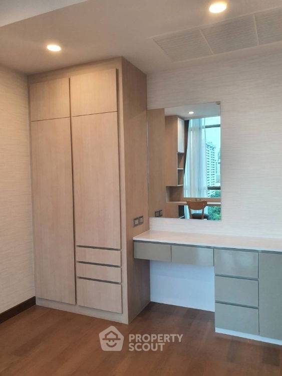 picture 2-BR Condo at Supalai Oriental Sukhumvit 39 near MRT Phetchaburi (ID 2740349) - 6/15