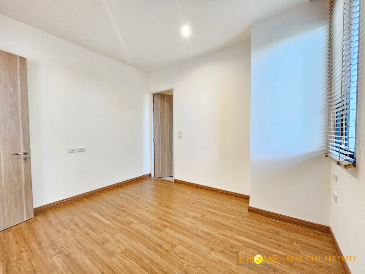 รูป บ้านเดี่ยว 2 ชั้น บ้านหลังใหญ่สไตร์โมเดิร์นทันสมัยภายในตกแต่งหรูหรา   #ป่าแดด    #C7MG100921  - รูปที่ 26/41