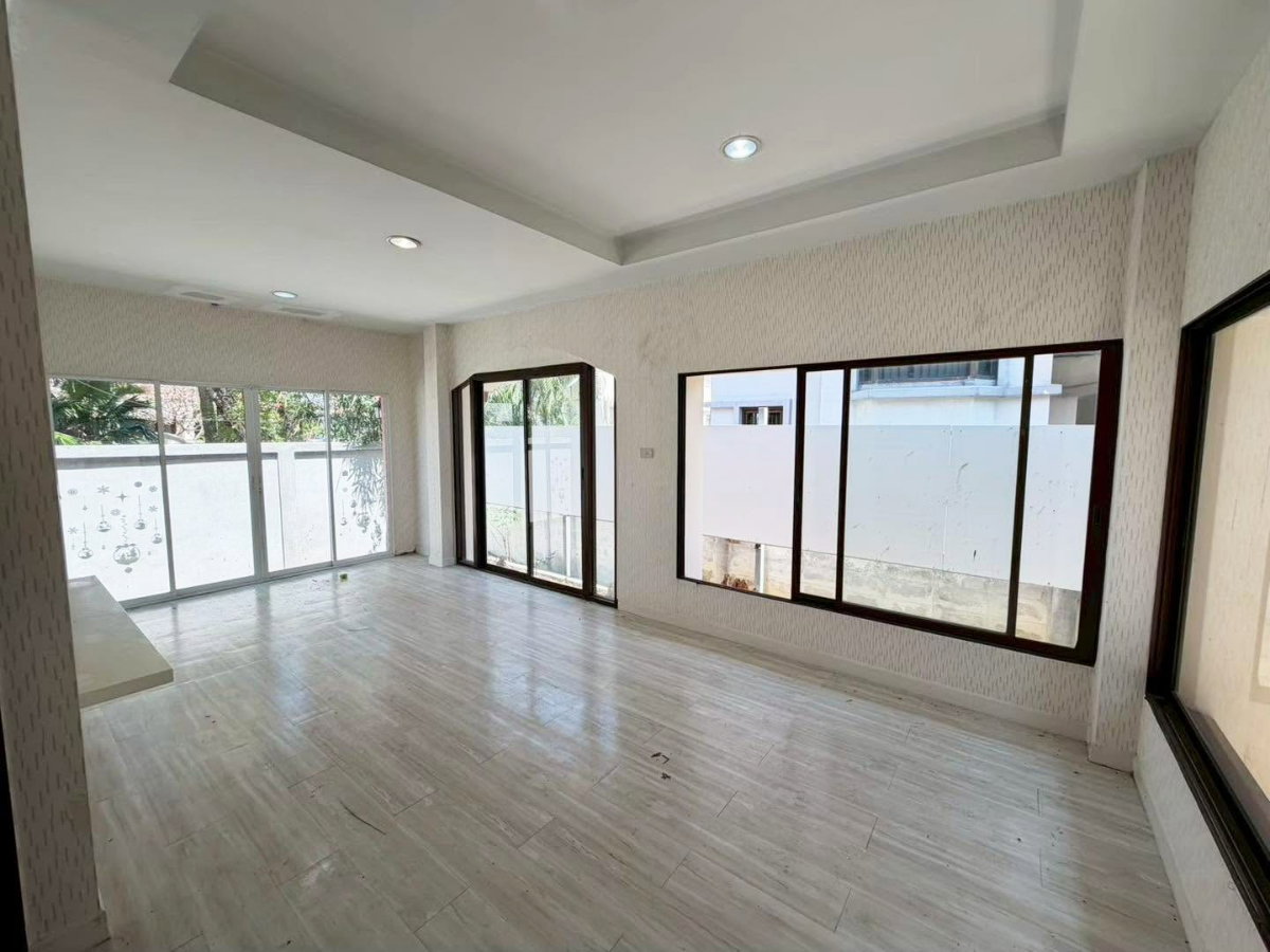 รูป ขายบ้านเดี่ยวตามสภาพ : หมู่บ้านเพลสแอนด์พาร์ค ประชาอุทิศ 90 ขนาดที่ดิน 70.1 ตารางวา 4 ห้องนอน 2 ห้องน้ำ - รูปที่ 3/21