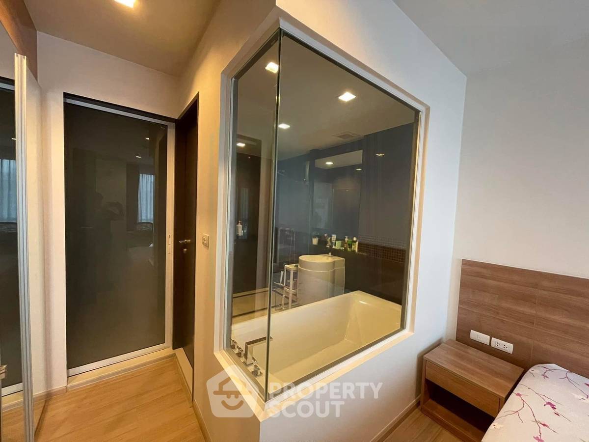 รูป คอนโด 1-ห้องนอน ที่ ริธึ่ม สาทร ใกล้ BTS สะพานตากสิน (ID 2793142) - รูปที่ 3/8