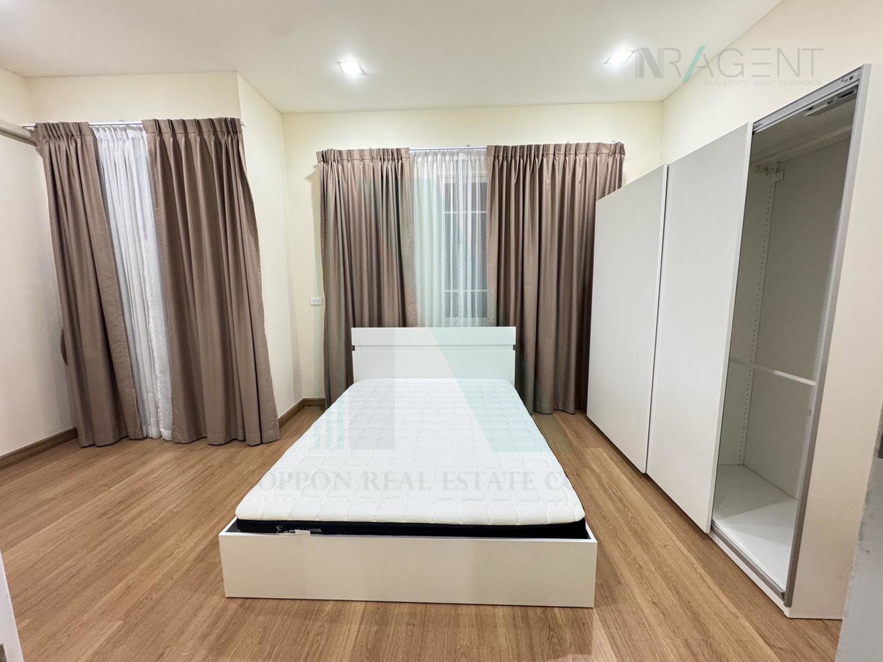 รูป 📌 ให้เช่าทาวน์เฮาส์ 2 ชั้น โกลเด้น ทาวน์ สุขุมวิท - สถานีรถไฟฟ้าแบริ่ง 4 ห้องนอน 3 ห้องน้ำ - รูปที่ 7/8