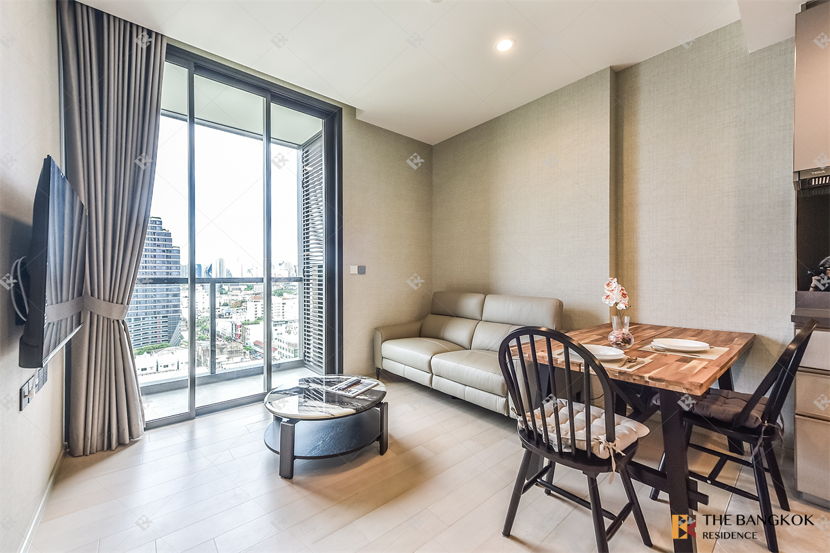 picture Book before anyone else The extro phayathai - rangnam near BTS Victory Monument - 1/10