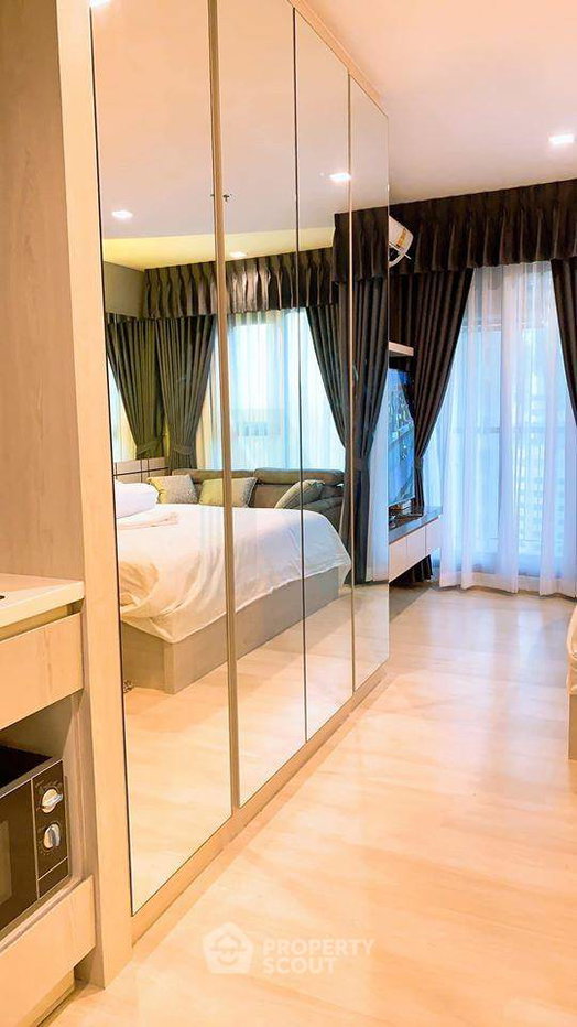 picture Studio Condo at Life One Wireless near BTS Phloen Chit (ID 2533728) - 6/8