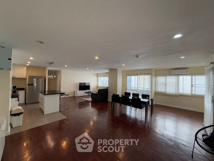 รูปภาพ 2-BR Condo at Silom Condominium near BTS Sala Daeng (ID 805732)