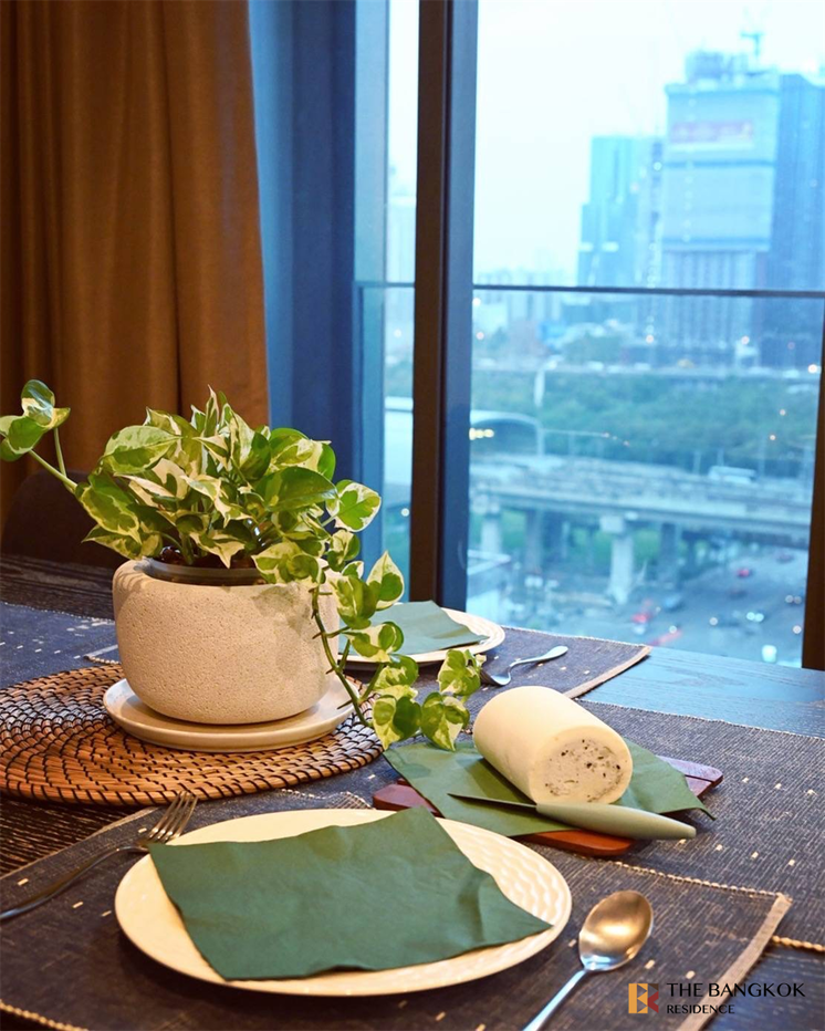 picture THE ESSE at SINGHA COMPLEX near MRT Phetchaburi Station Comfortable and Ready to Move-in - 4/10