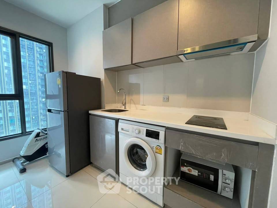 picture 1-BR Condo at Life Asoke - Rama 9 near MRT Phra Ram 9 (ID 3011445) - 8/10