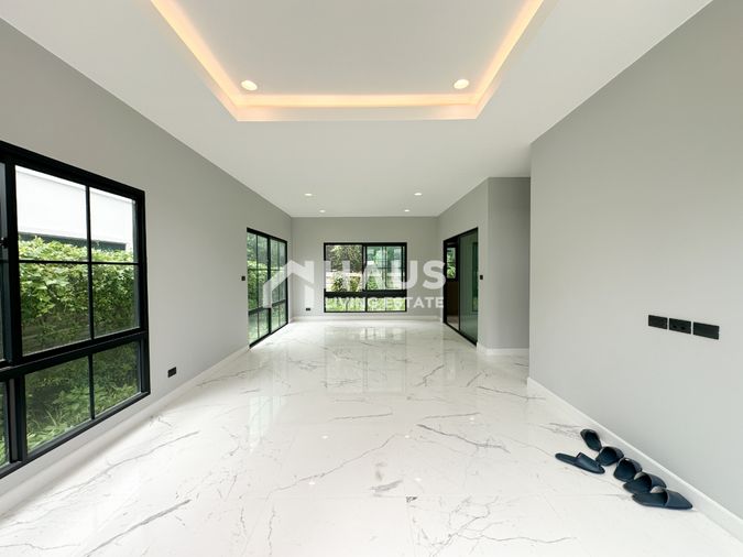 4-bed house for sale, 205 sqm, 72 sq wah, Setthasiri DonMueang