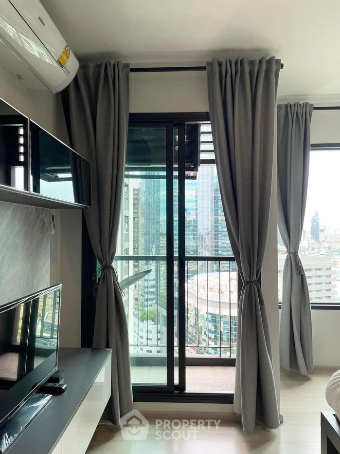 รูป คอนโด สตูดิโอ ที่ ไลฟ์ วัน ไวร์เลส ใกล้ BTS เพลินจิต (ID 2626867) - รูปที่ 3/5