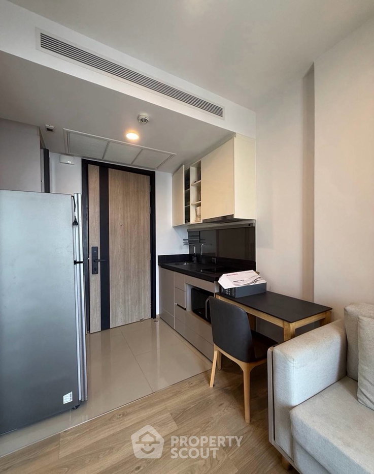 picture 1-BR Condo At Oka Haus Sukhumvit 36, 30th-Floor | Near BTS Thong Lor (ID 3010997) - 2/8