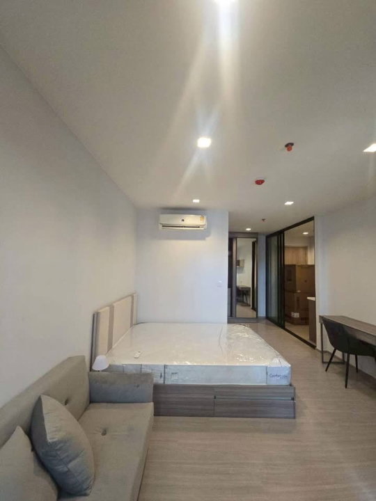 picture Life Sathorn Sierra - 2/6