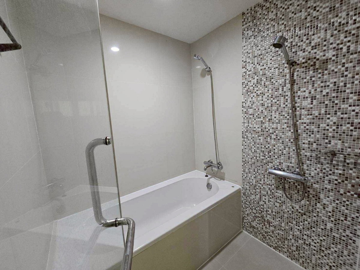 รูป LTHC15782 - Luxury Condo for Rent Ratchadamri | The Rajdamri | Near BTS Ratchadamri | 65,000 THB - รูปที่ 1/7