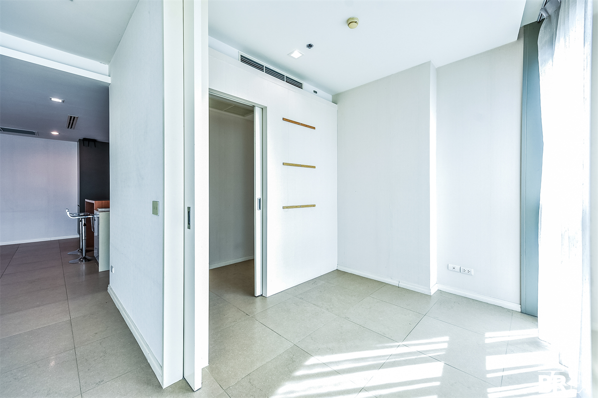 picture The River Ultimate Luxury Condo in Business District near BTS Saphan Taksin - 8/10