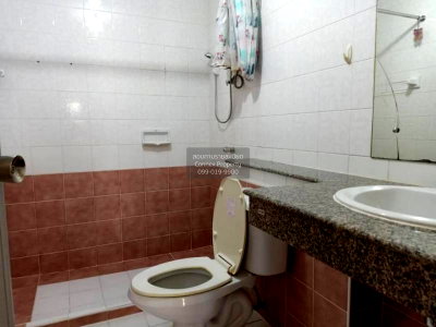 Townhouses for rent Ramkhamhaeng University : FOR RENT townhome , BAAN KLANG MUANG RAMA9-RAMKHMAHAENG , Phlapphla , Wang Thong Lang , Bangkok , CX-76275 ✅ Live chat with us ADD LINE @connexproperty ✅