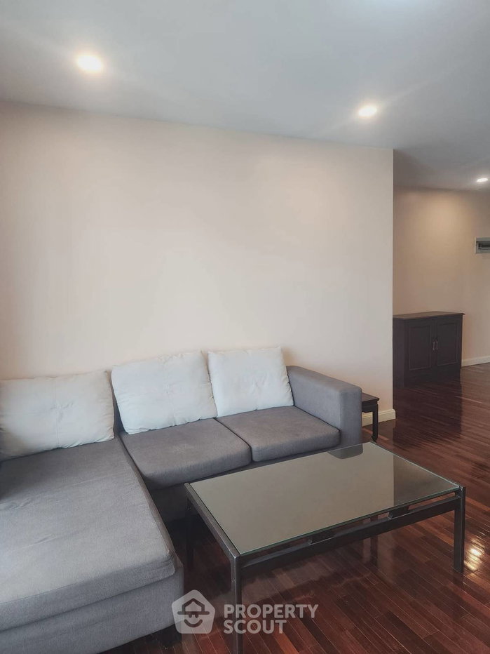 picture 2-BR Condo at Navin Court Condominium near BTS Phloen Chit (ID 3013327) - 3/11
