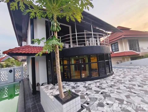 Sacious 4BR villas -Newly renovated 6478282