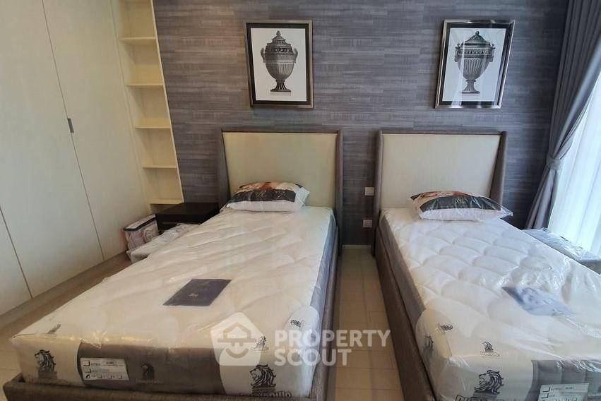picture 2-BR Condo at Noble Ploenchit near BTS Phloen Chit (ID 2697596) - 5/6
