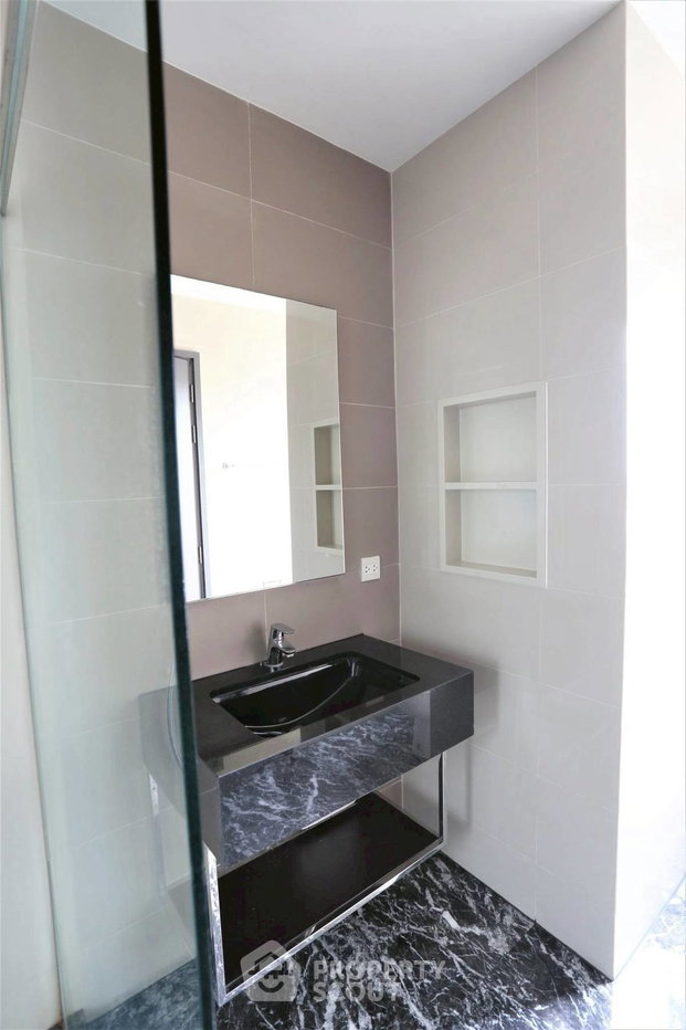 picture 1-BR Condo at The Edge Sukhumvit 23 near MRT Sukhumvit (ID 2309103) - 10/18
