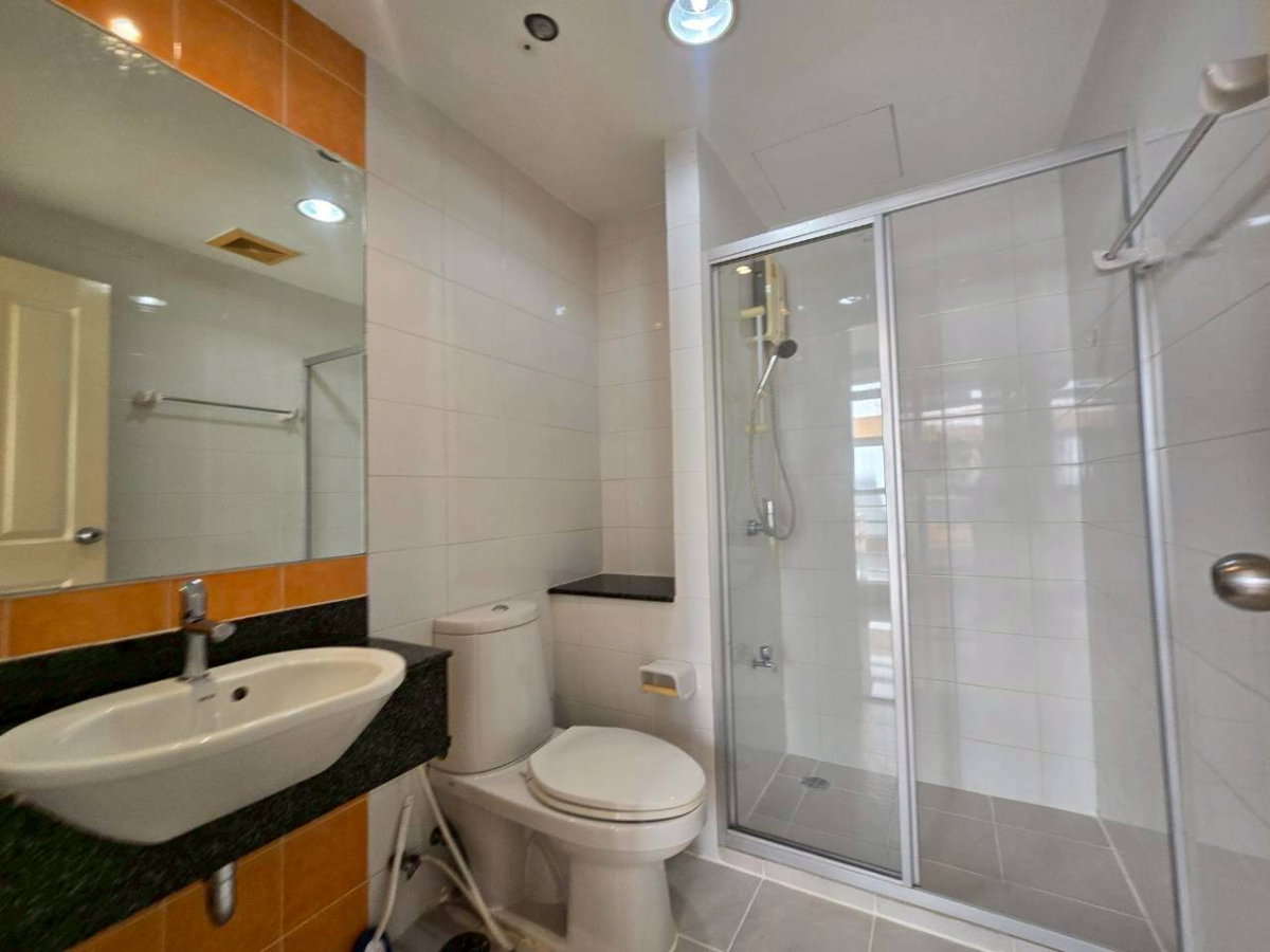picture For Rent  Condo The link. 2 Sukumvit 50  fully furnished  - 10/10