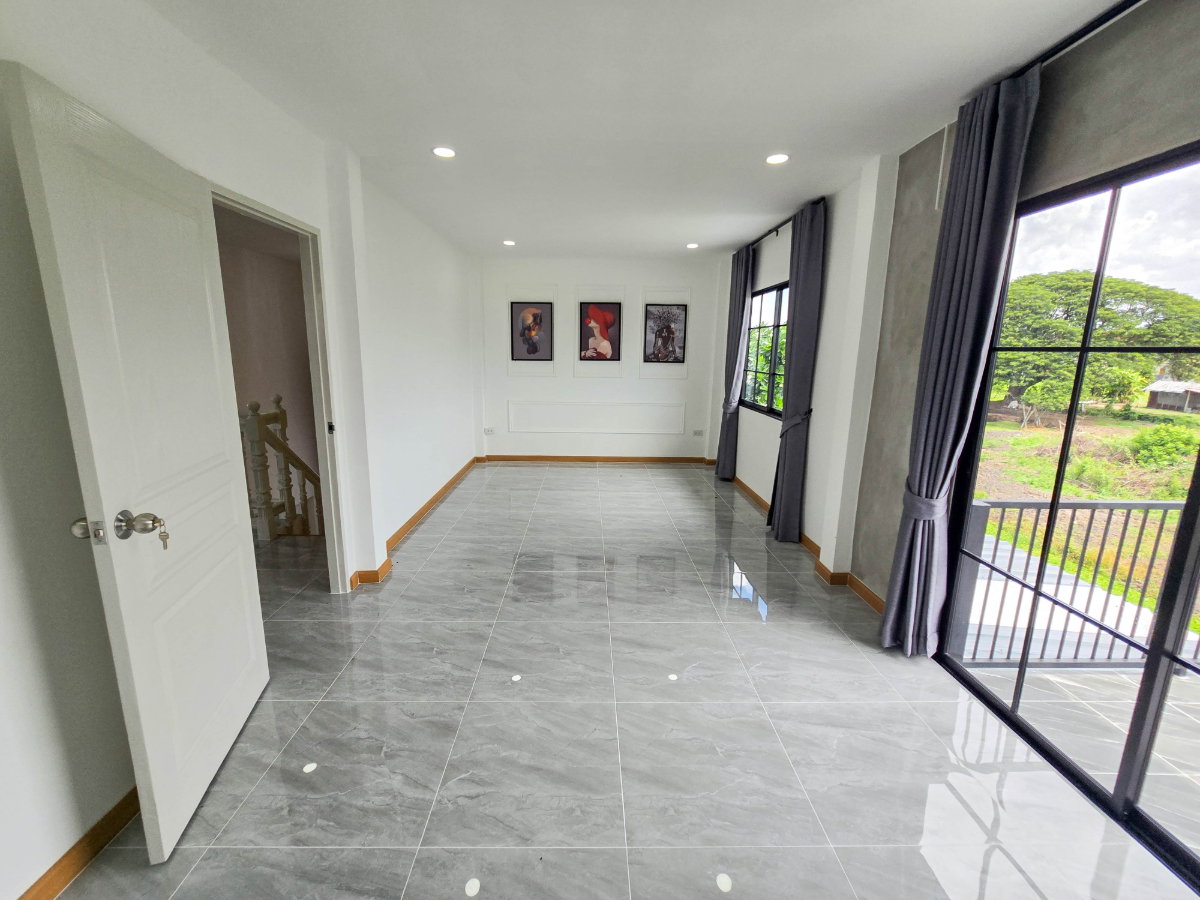 รูป บ้านเดี่ยว 2 ชั้น ซ.นิมิตใหม่ 40 กว้างมาก มีห้องชั้นล่าง2ห้อง ชั้นบนมีเทอเรสวิวทุ่งนา - รูปที่ 22/24