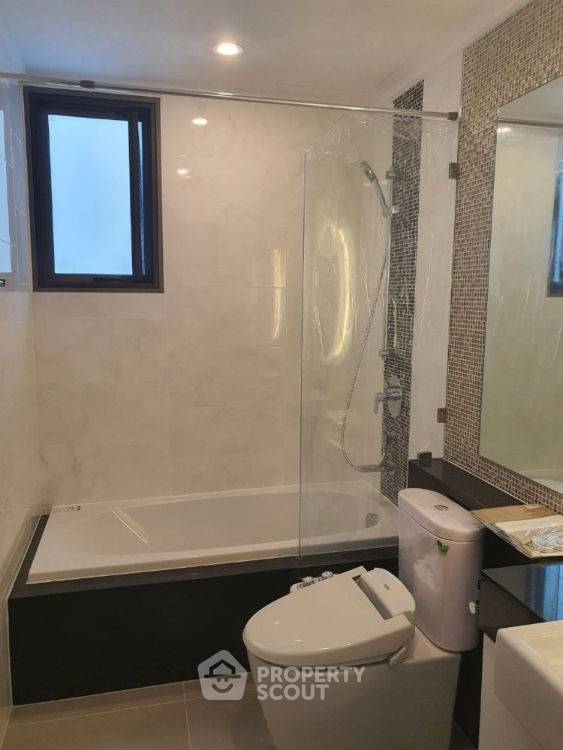 picture 2-BR Condo at Supalai Oriental Sukhumvit 39 near MRT Phetchaburi (ID 2740349) - 14/15