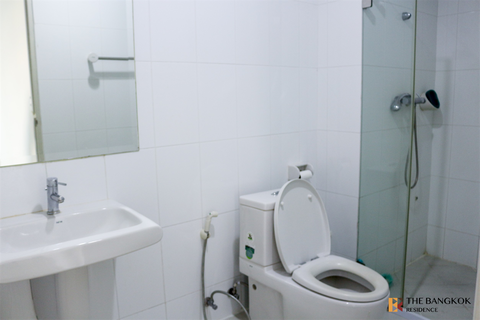 Convenient Travel, Great Value per Square Meter The Master Centrium Asoke - Sukhumvit near MRT Sukhumvit Station