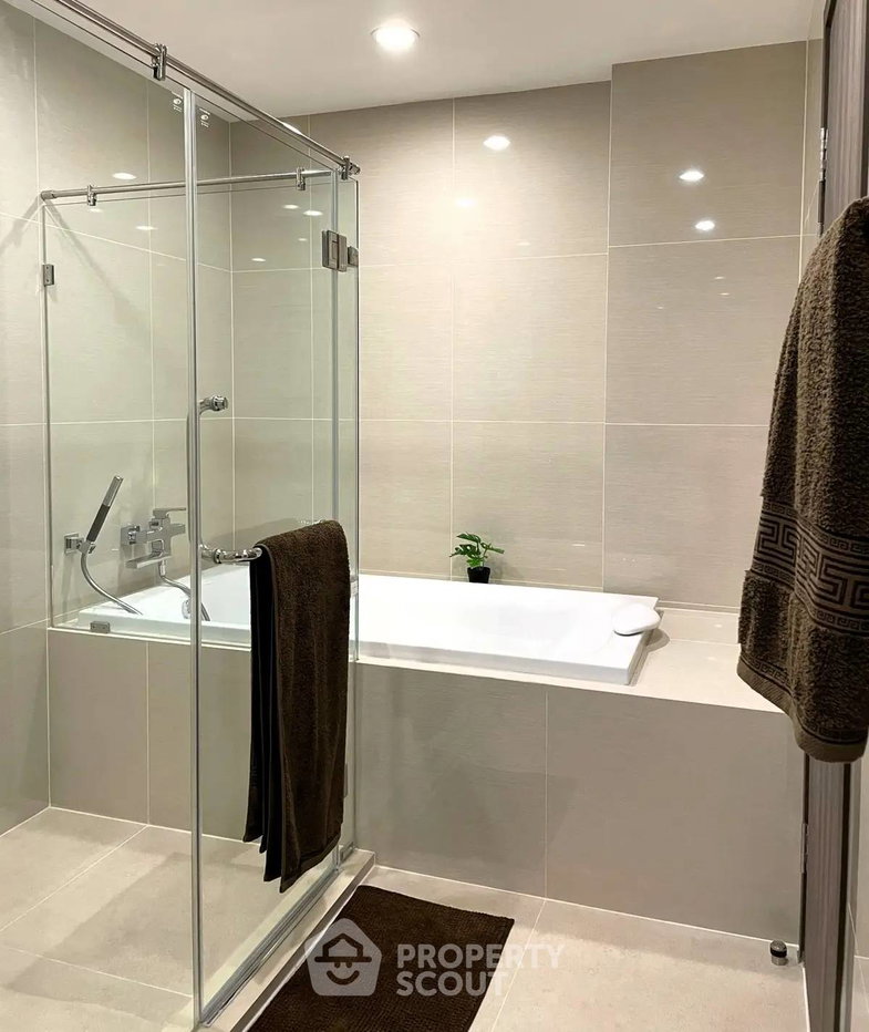 picture 2-BR Condo at Ideo Mobi Sukhumvit 66 near BTS Udom Suk (ID 3012003) - 10/17