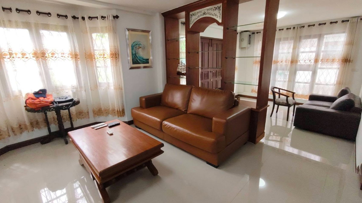 รูป ขายที่ดินพร้อมบ้าน แปลงหัวมุมหายาก! 174 ตร.ว. ลาดพร้าว 35 — ทำเลทองเชื่อมต่อรัชดาภิเษก - รูปที่ 4/10