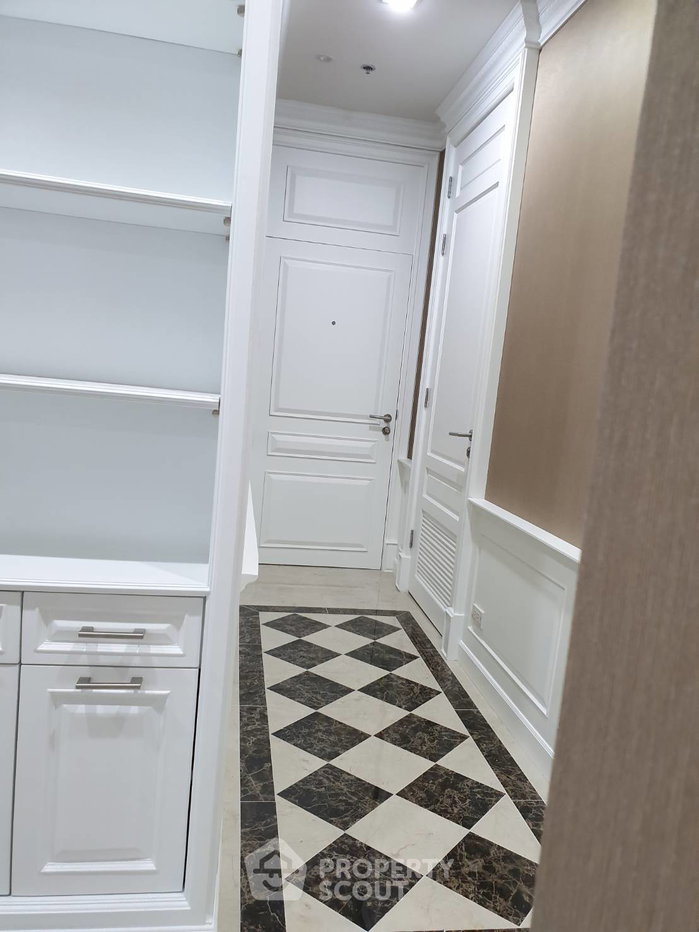 picture 2-BR Condo at Noble Ploenchit near BTS Phloen Chit (ID 2638739) - 8/8