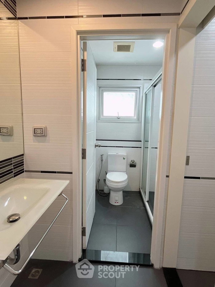 picture 2-BR Condo 59 Sqm, 24th-Floor At Centric Sea Pattaya (ID 2136063) - 7/8