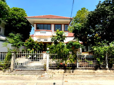 Houses for sale Phra Samut Jadee Samut Prakarn : For Sale Detached house : Place & Park Village - Pracha Uthit 90, Land size 70.1 square wah, 4 bedrooms 2 bathrooms