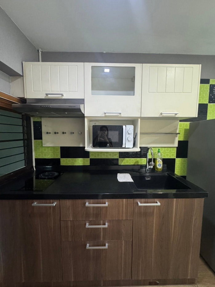 picture Condo for RENT : Thonglo Tower 𝐒𝐢𝐳𝐞 : 50 sqm. 𝐓𝐲𝐩𝐞 : 1 Bed 1 Bath / Unblocked view / Balcony 𝐅𝐥𝐨𝐨𝐫 : 15th Building : A - 9/17