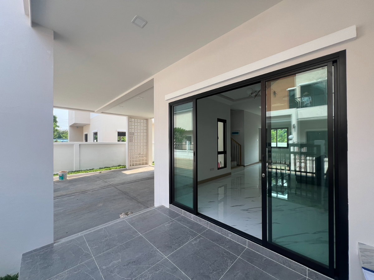 รูป ขายบ้านเดี่ยวสองชั้น นอกโครงการทำเลย่านเศรษฐกิจ บ้านใหม่แกะกล่อง #C6MG100467 - รูปที่ 4/24