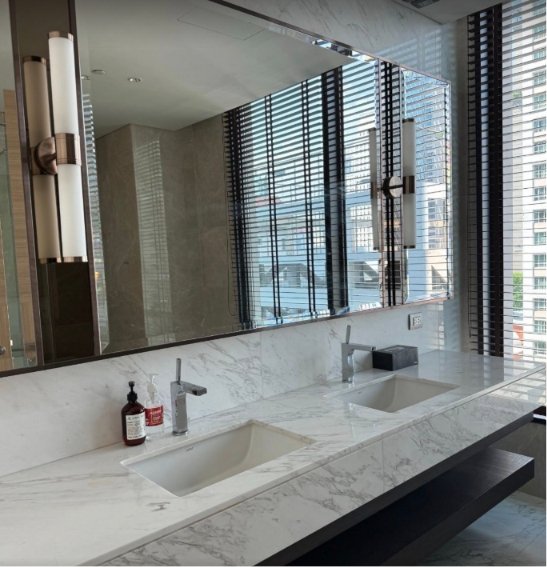 picture LTHC15761Luxury Condo for Rent Langsuan | Sindhorn Residence | Near BTS Ratchadamri | 170,000 THB - 3/6