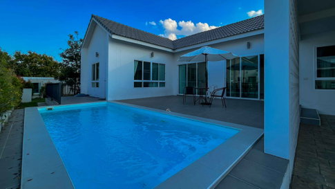 Single-Story House with Private Swimming Pool | Near Lanna International School, Hang Dong