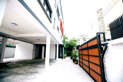 Office for rent Din Daeng : Large Office Space for Rent | Ratchada–Huai Khwang | 945 SQ.M.