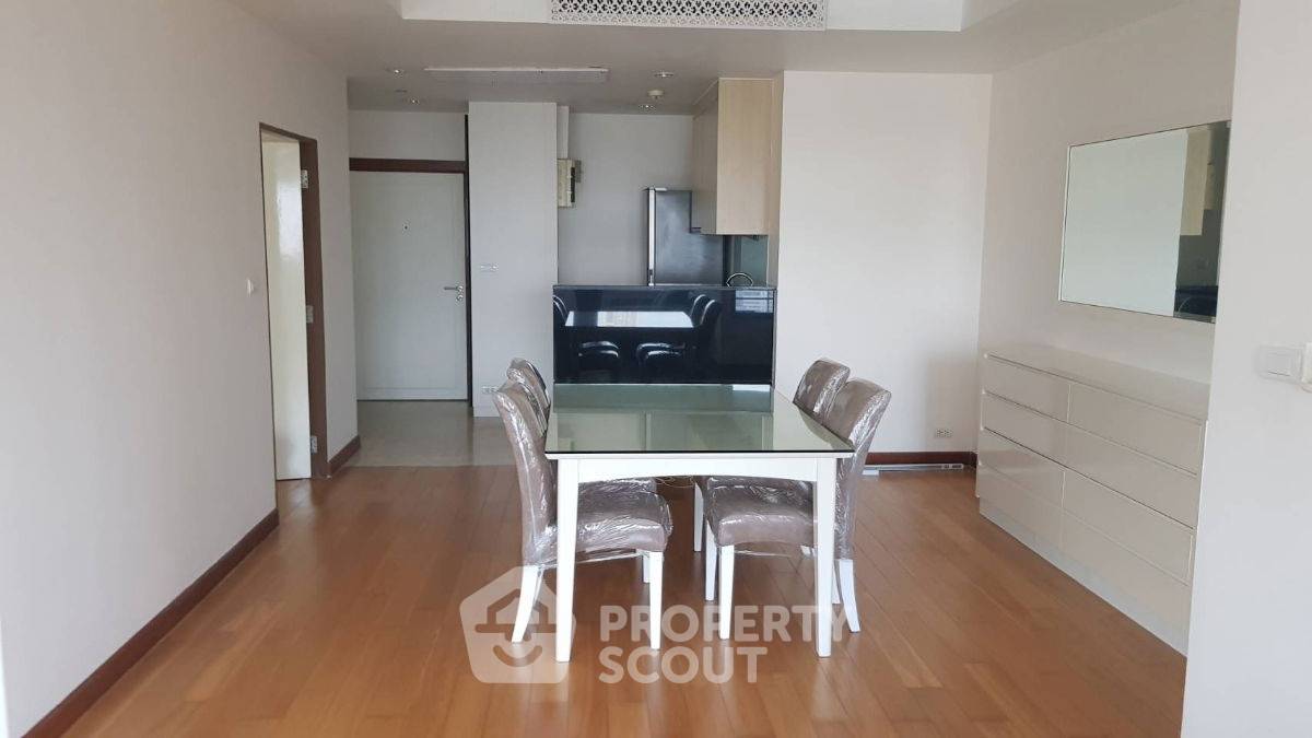 picture 2-BR Condo at Sathorn Gardens near MRT Si Lom (ID 2615811) - 6/20