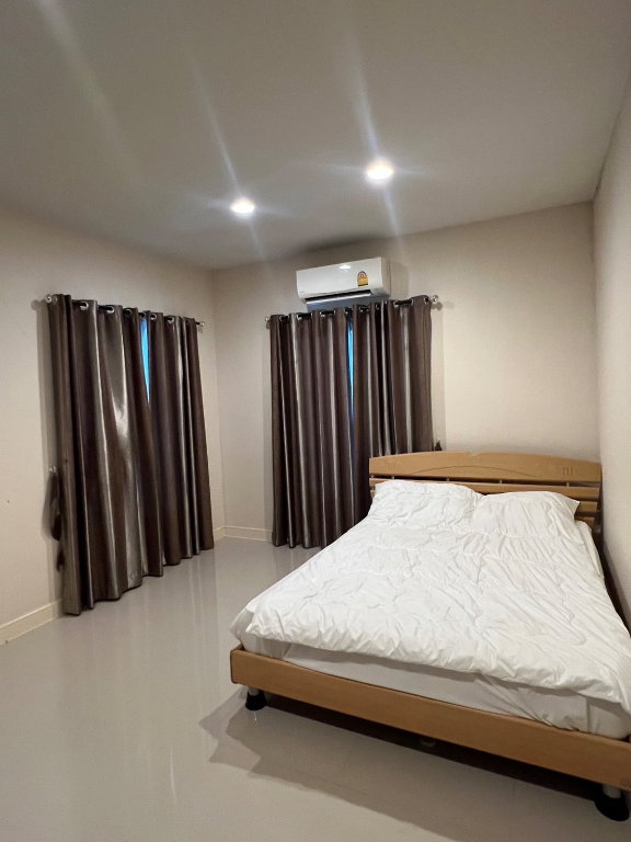 รูป ให้เช่า บ้านใหม่ เศรษฐสิริ-กรุงเทพกรีฑา 4 นอน 3 ห้องน้ำ 75 ตรว พร้อม เฟอร์นิเจอร์ ไกล้ แอร์พอร์ตลิงค์ สนามบินสุวรรณภูมิ สะพานสูง บางกะปิ รถไฟฟ้า - รูปที่ 22/33