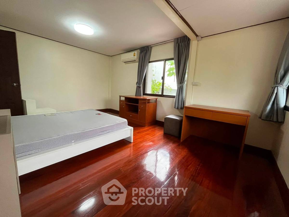 รูป บ้าน 5-ห้องนอน ใน สวนหลวง (ID 3010959) - รูปที่ 7/32