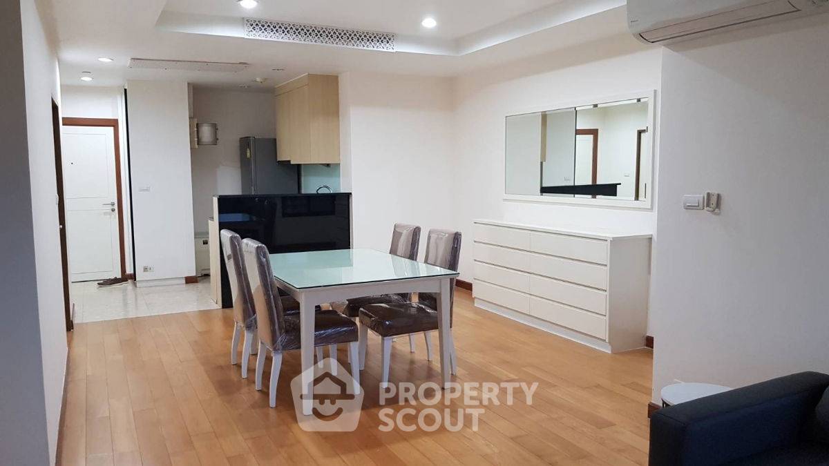 picture 2-BR Condo at Sathorn Gardens near MRT Si Lom (ID 2615811) - 4/20