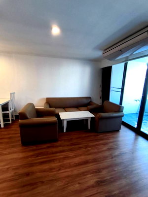 ขายคอนโด : ขาย Acadamia Grand Tower ห้องสวย ราคาดีมาก ตกแต่งเฟอร์ครบ ชั้นสูง วิวเมือง DS3438 | Line @Dstay