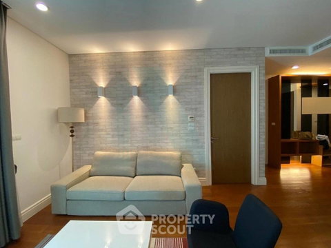 1-BR Condo at Bright Sukhumvit 24 Condominium near BTS Phrom Phong (ID 2500333)