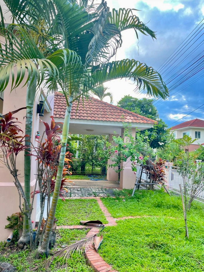 รูป 🏡 ให้เช่าบ้านเดี่ยว มีพื้นที่สนามหญ้า ในโครงการคุณภาพ ความปลอดภัยสูง พร้อมเฟอร์ ทำเลดีมาก เดินทางสะดวก ใกล้รวมโชค มีโชคพลาซ่า โลตัส และอื่นๆอีกมากมาย - รูปที่ 2/17