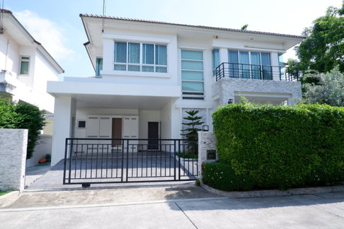 For Rent Detached house Bangkok Boulevard Rama9 Srinakarin