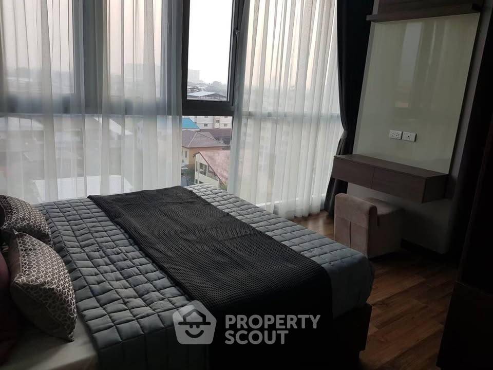picture 2-BR Condo at Chewathai Interchange near MRT Tao Poon (ID 3011773) - 2/8